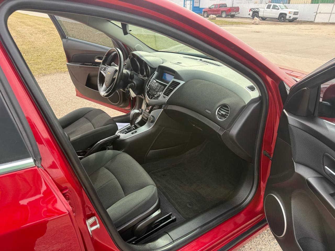 Used 2011 Chevrolet Cruze LT FWD image 25