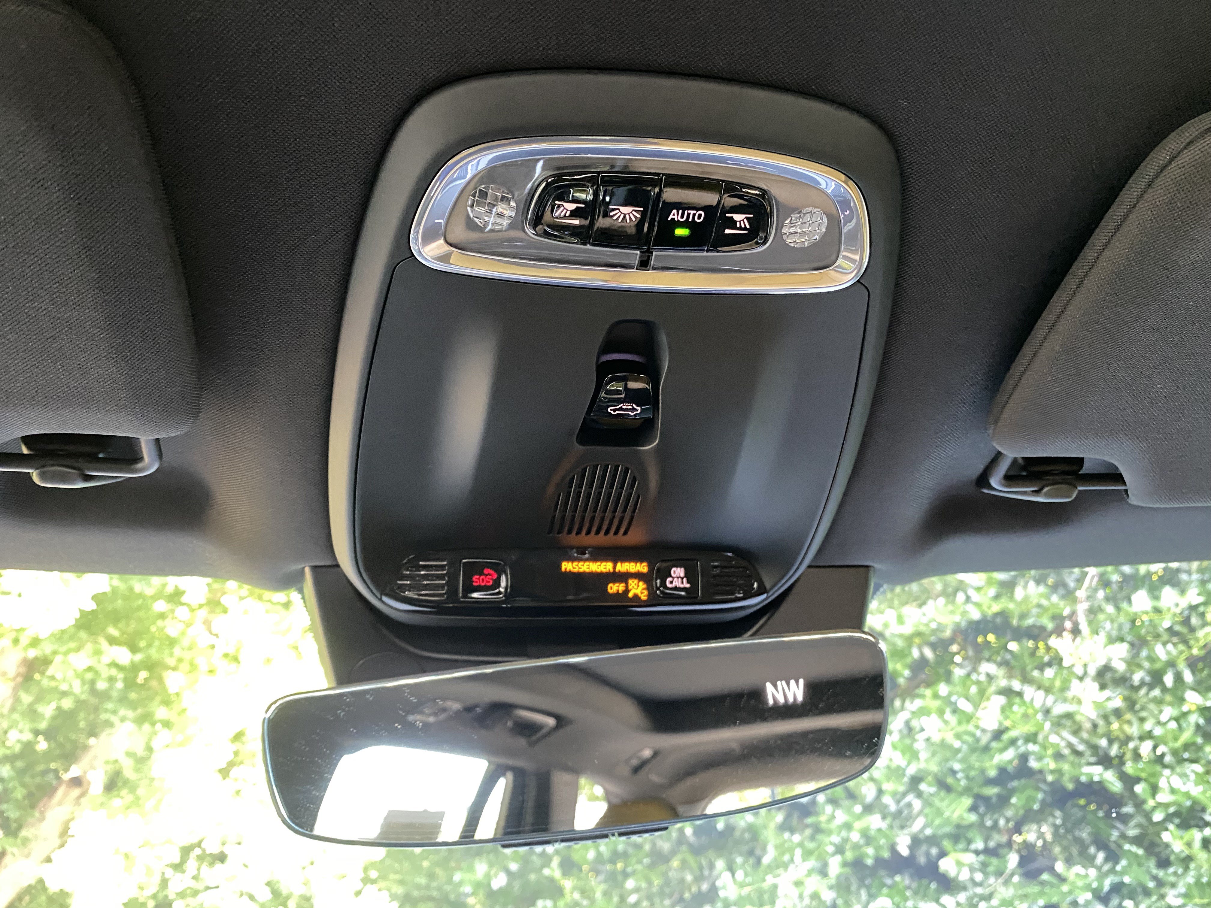 Used 2018 Volvo XC90 T6 Momentum w/ Convenience Package AWD/4WD image 31