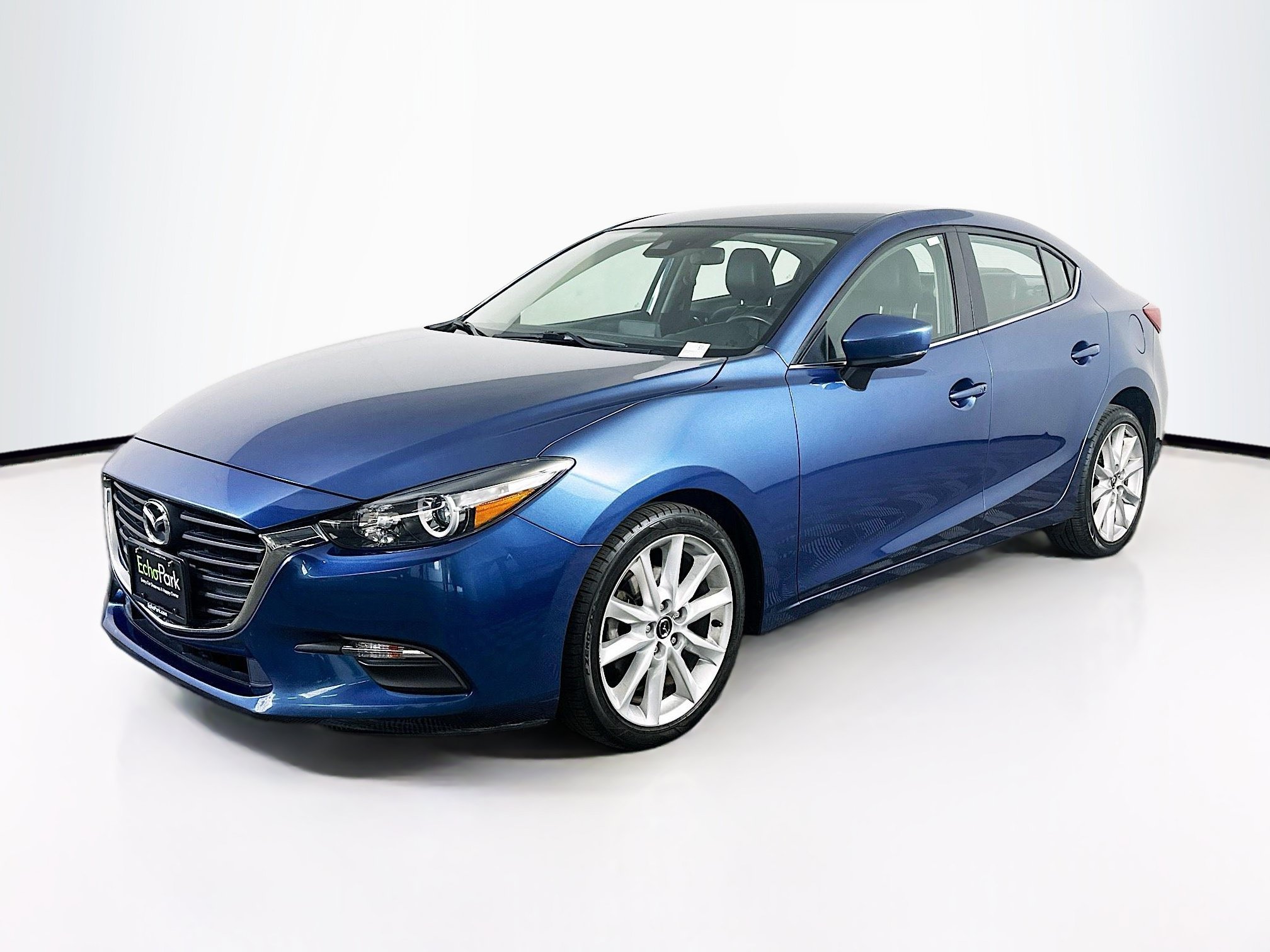 Used 2017 MAZDA MAZDA3 Touring FWD image 3