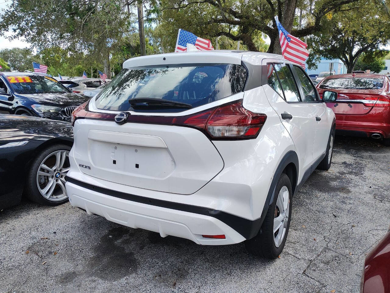 Used 2022 Nissan Kicks S FWD image 10