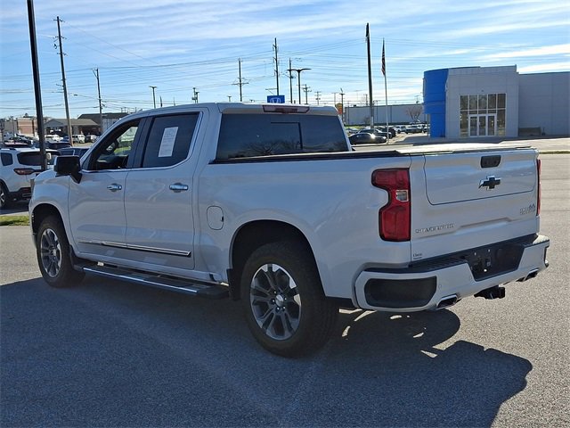 Used 2024 Chevrolet Silverado 1500 High Country w/ Technology Package image 8