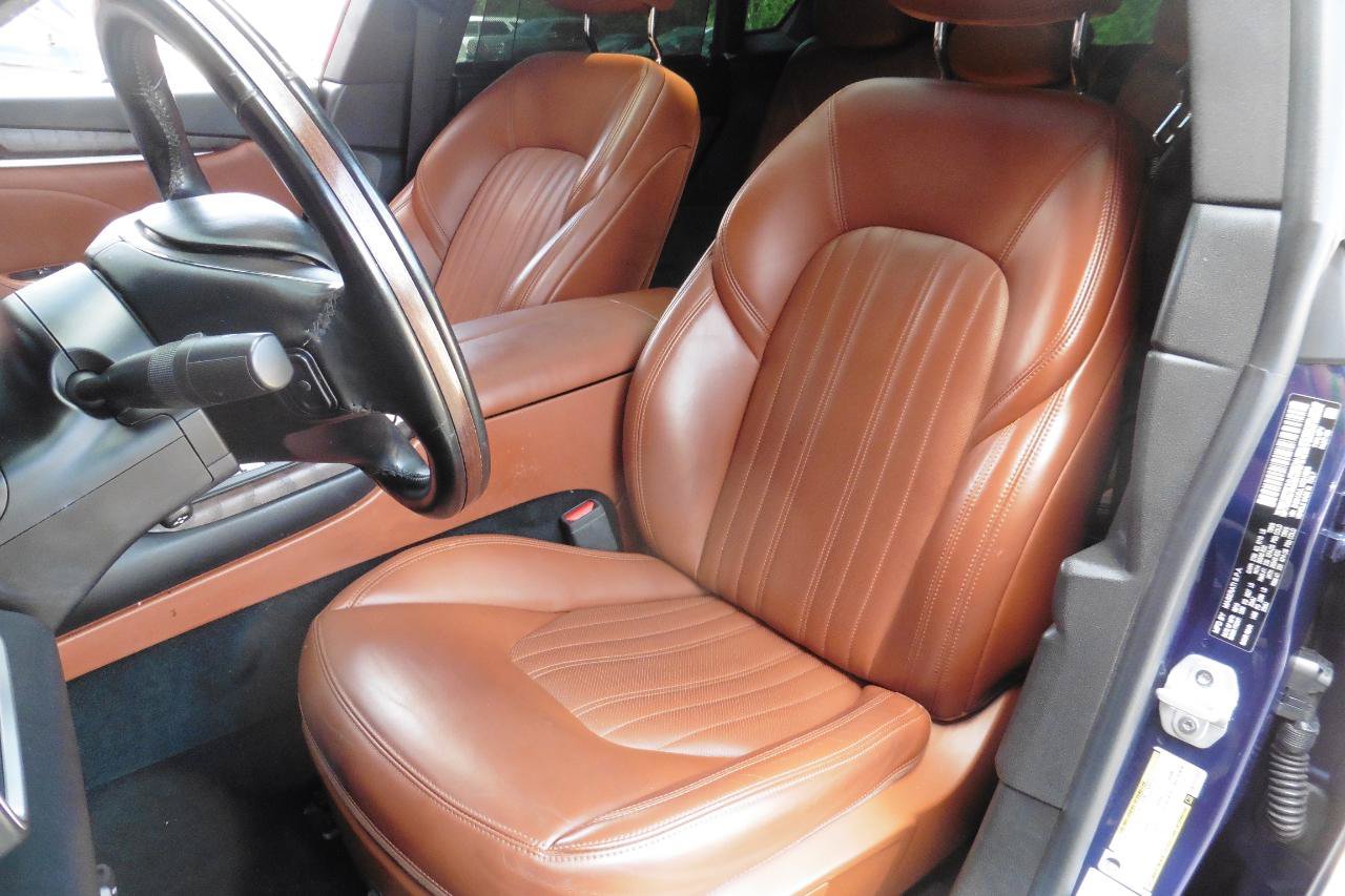Used 2019 Maserati Levante GranLusso AWD/4WD image 12