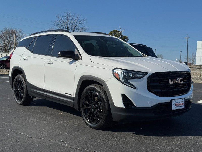 Used 2021 GMC Terrain SLT w/ Elevation Edition image 2