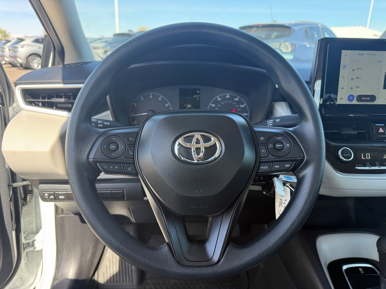 Used 2025 Toyota Corolla LE image 13