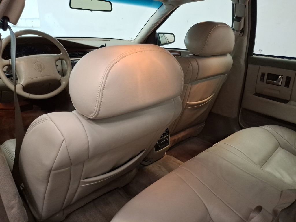 Used 1997 Cadillac Seville SLS w/ Leather/Lumbar Pkg FWD image 15