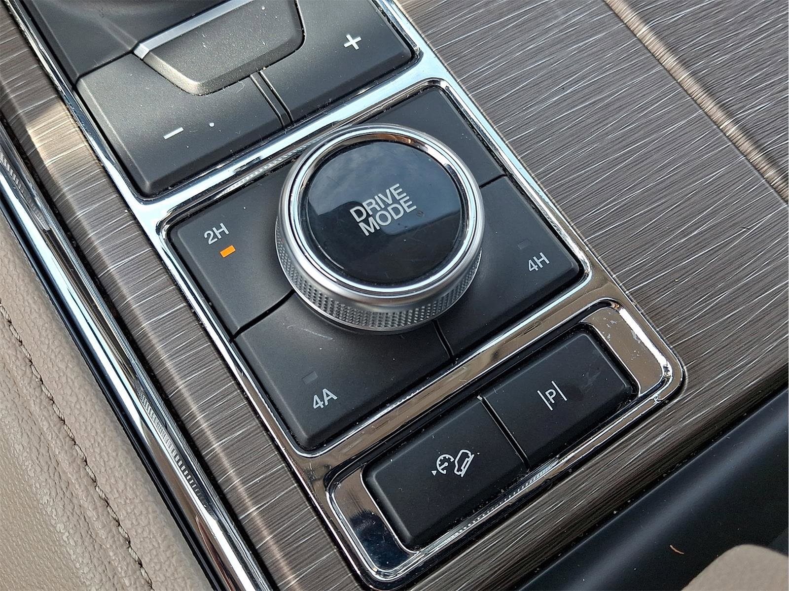 Used 2022 Ford Expedition Limited image 97