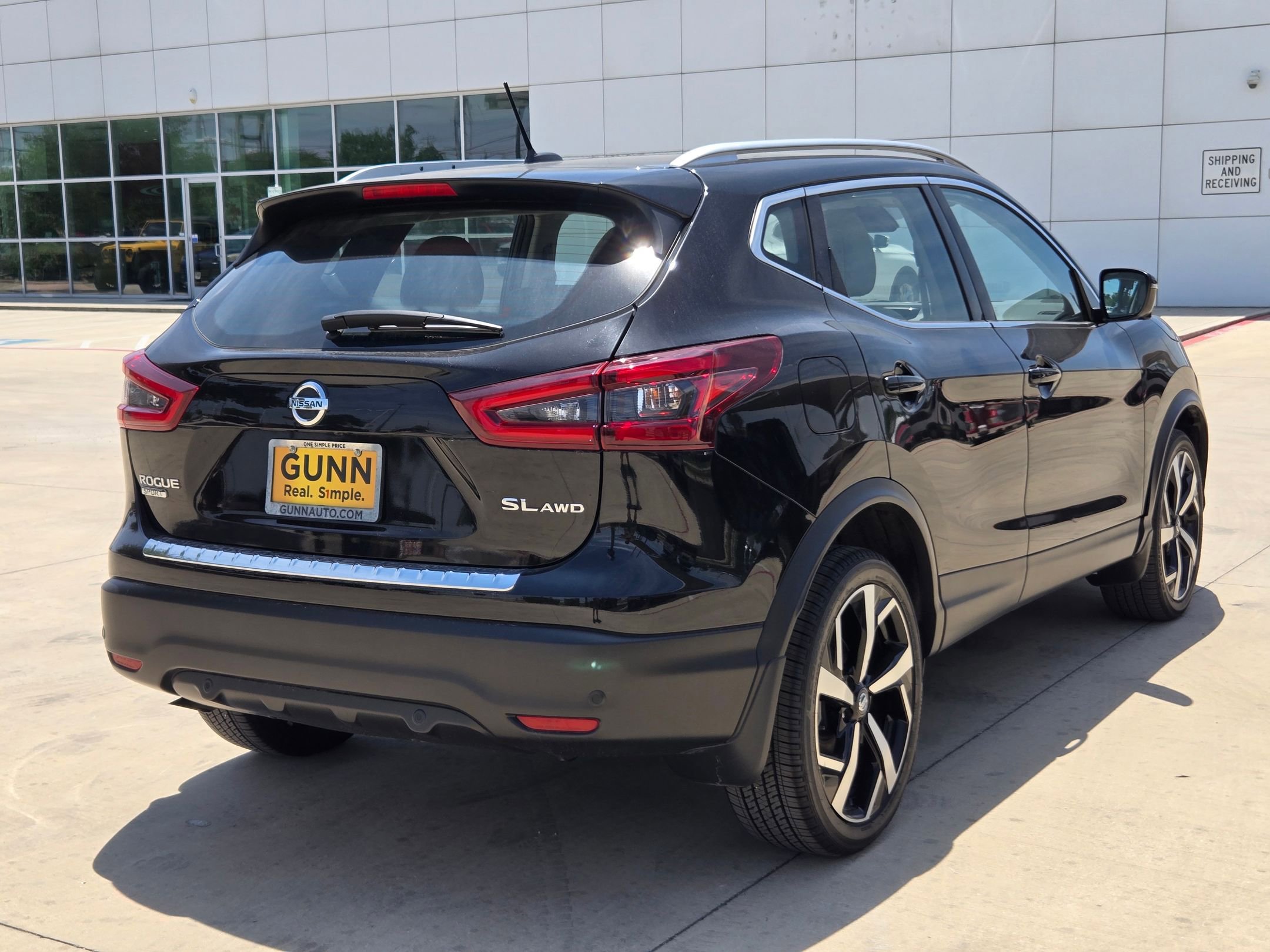 Used 2022 Nissan Rogue Sport SL AWD/4WD image 7