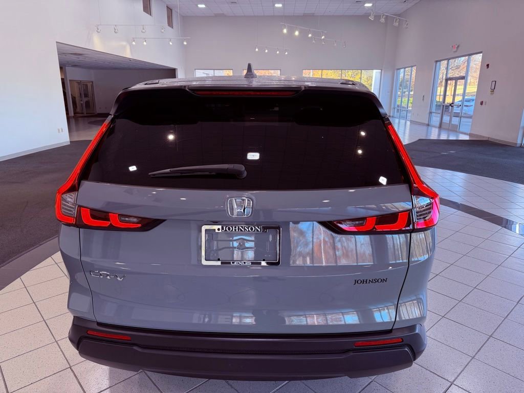 Used 2025 Honda CR-V EX image 11