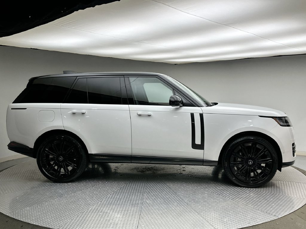 Certified 2025 Land Rover Range Rover SE AWD/4WD image 14