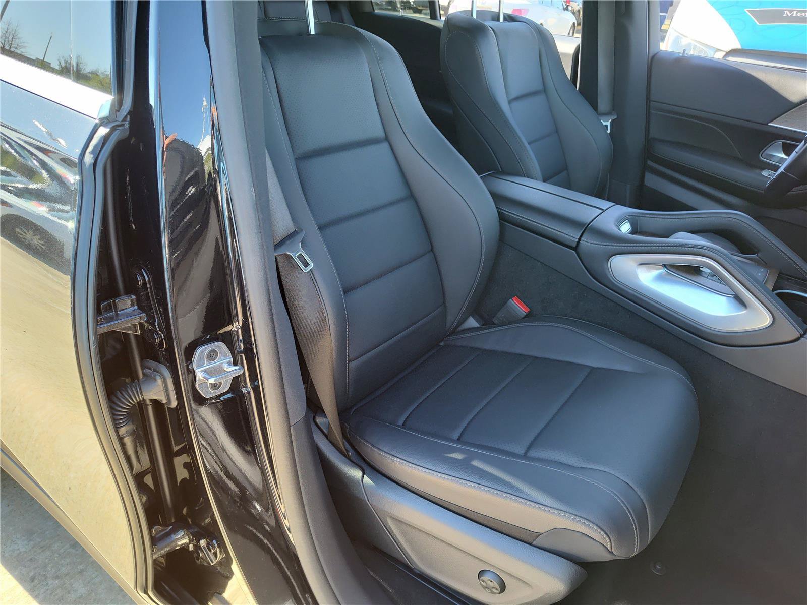 Used 2025 Mercedes-Benz GLE 350 4MATIC image 23