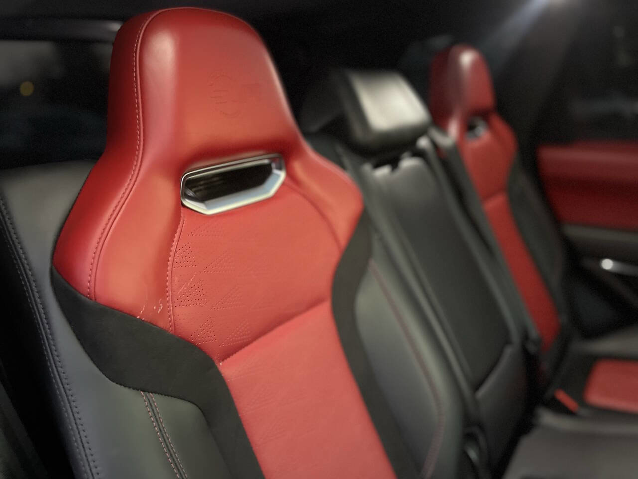 Used 2020 Land Rover Range Rover Sport SVR image 27