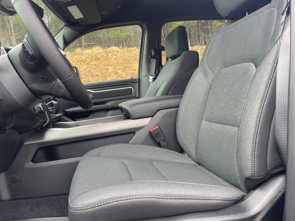 New 2026 RAM 1500 4x4 Crew Cab image 12