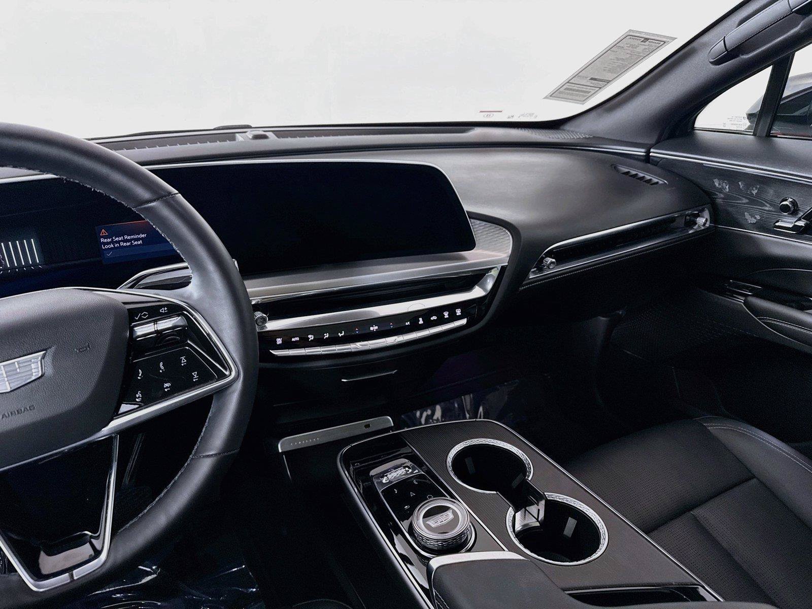 Used 2024 Cadillac Lyriq Luxury AWD/4WD image 36