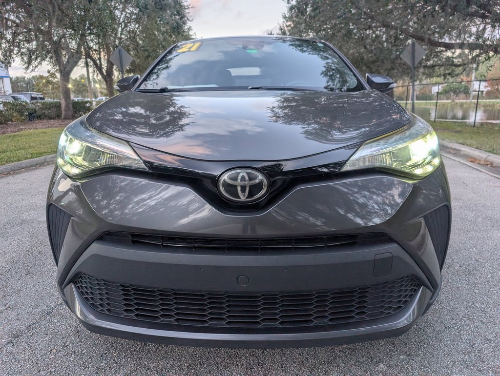 Used 2021 Toyota C-HR XLE image 2