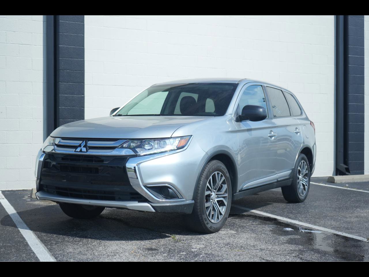Used 2018 Mitsubishi Outlander ES