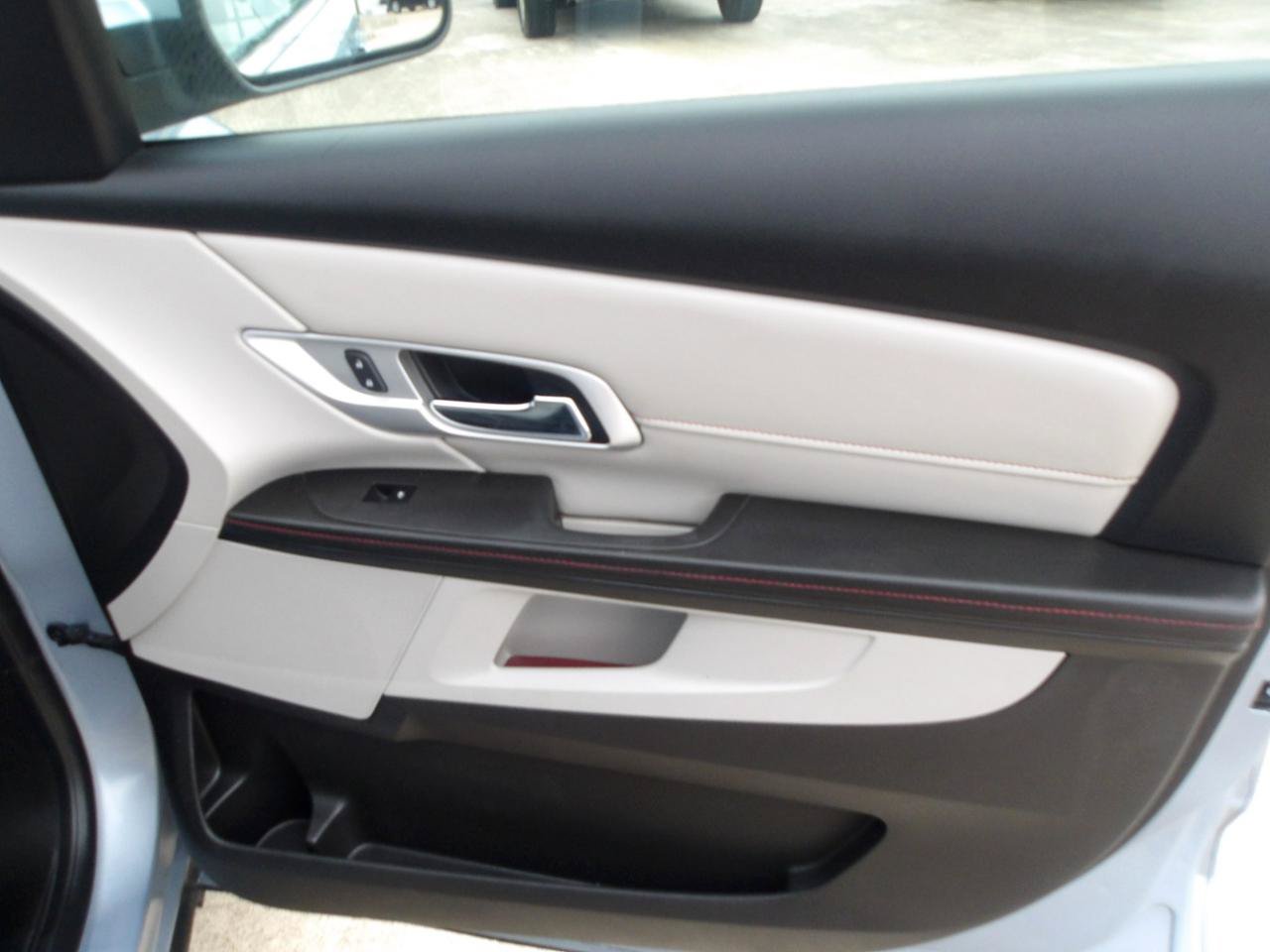 Used 2015 GMC Terrain SLE FWD image 9