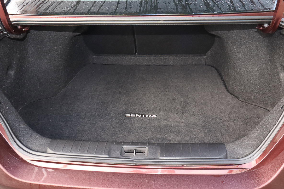 Used 2024 Nissan Sentra SV image 9