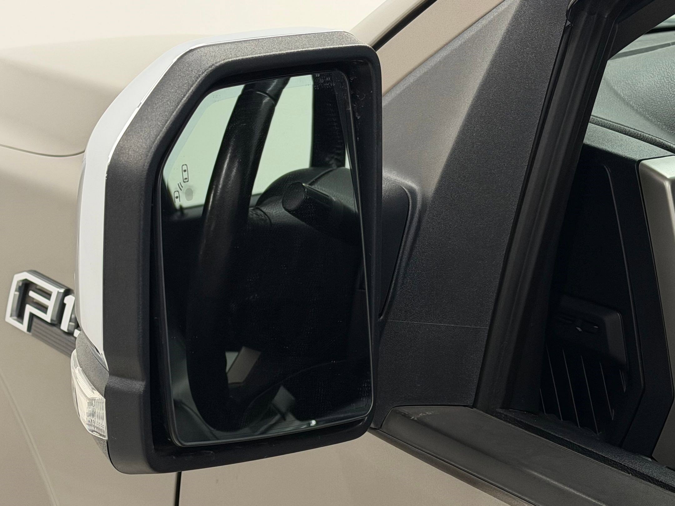 Used 2018 Ford F150 Lariat image 36