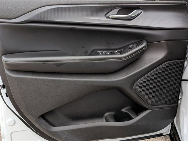 Certified 2024 Jeep Grand Cherokee L Laredo image 14