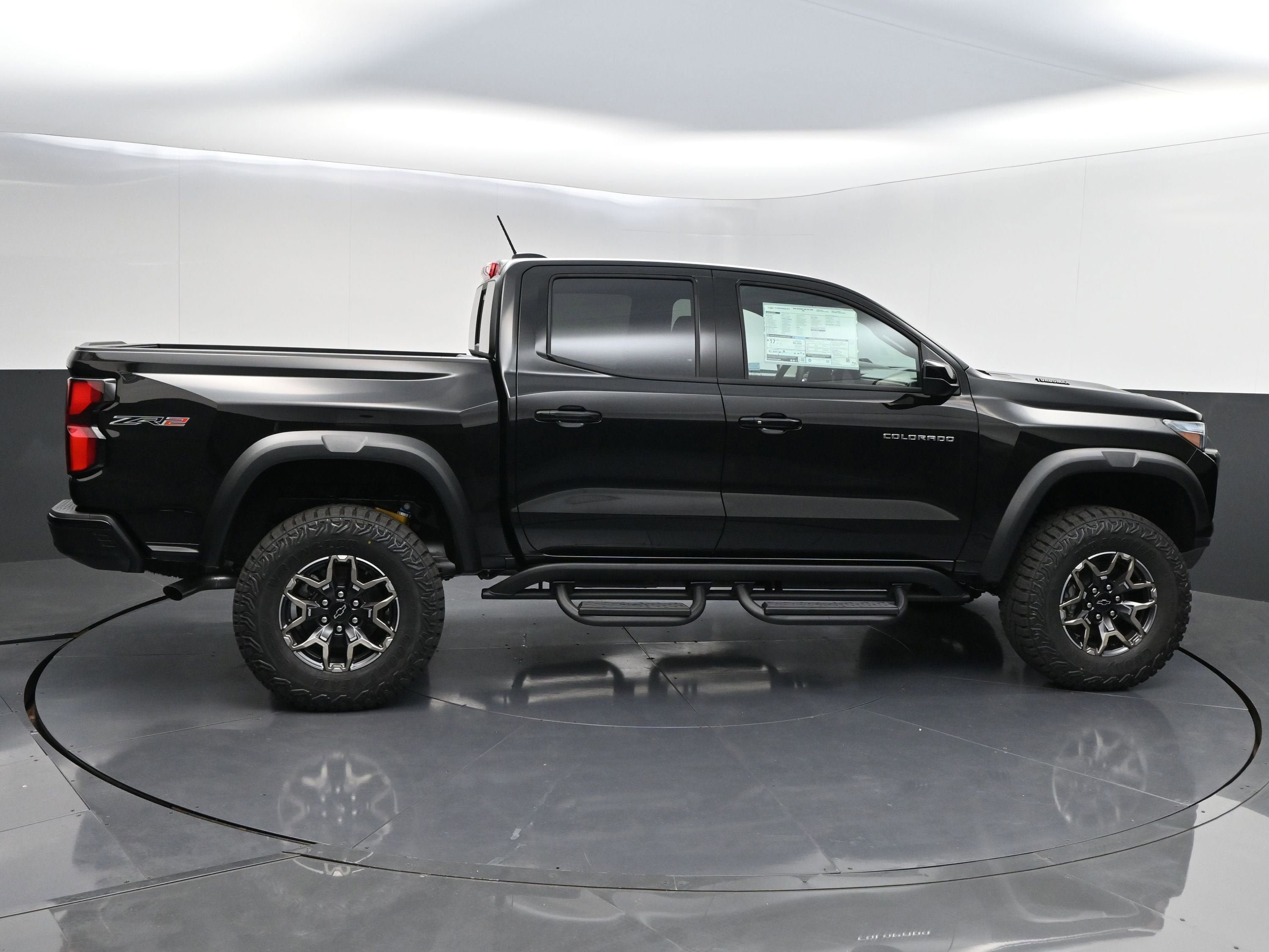 New 2026 Chevrolet Colorado ZR2 AWD/4WD image 8