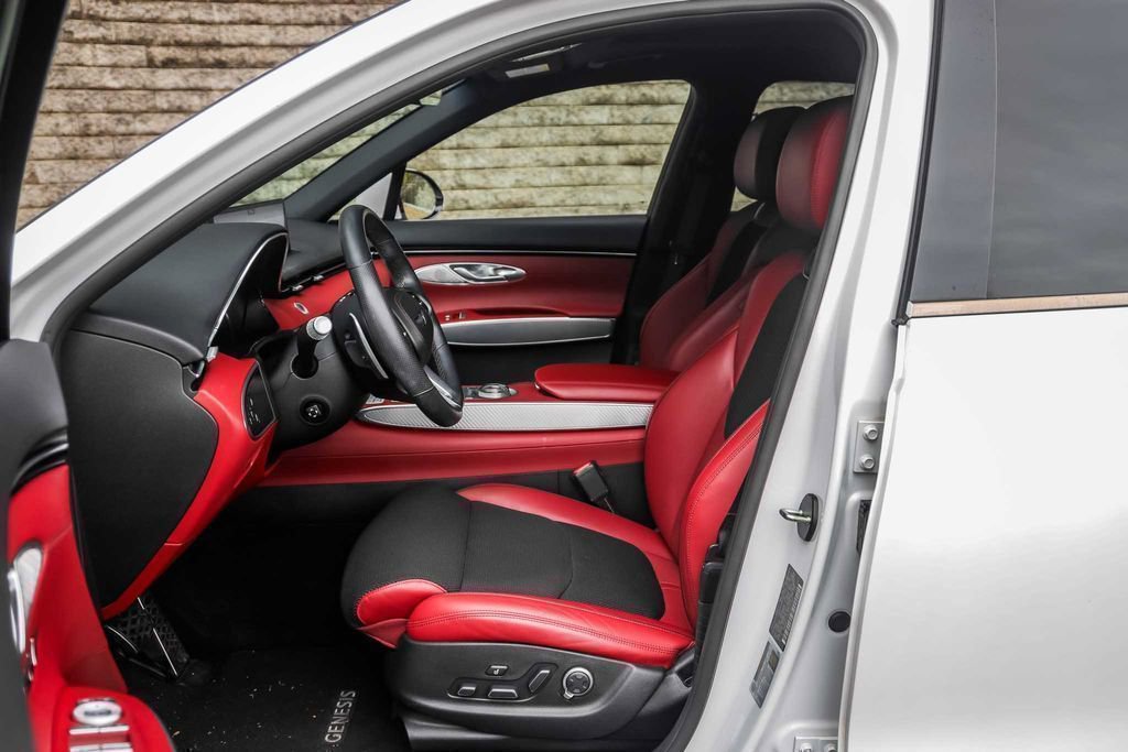 Used 2023 Genesis GV70 3.5T Sport w/ Cargo Package image 24