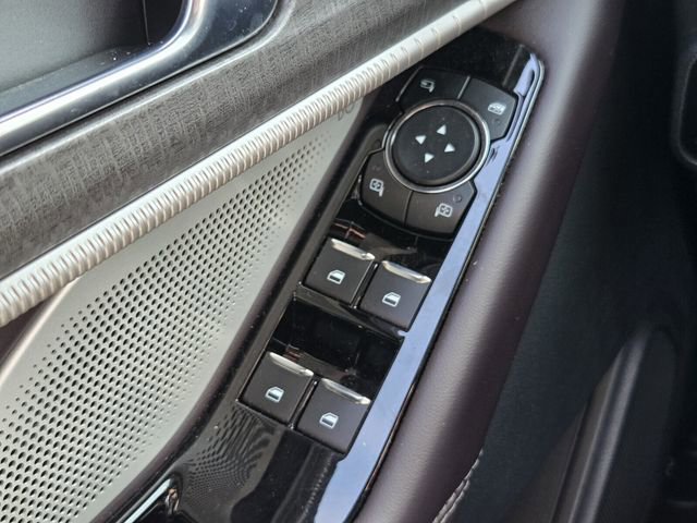 Certified 2025 Ford Explorer Platinum image 26