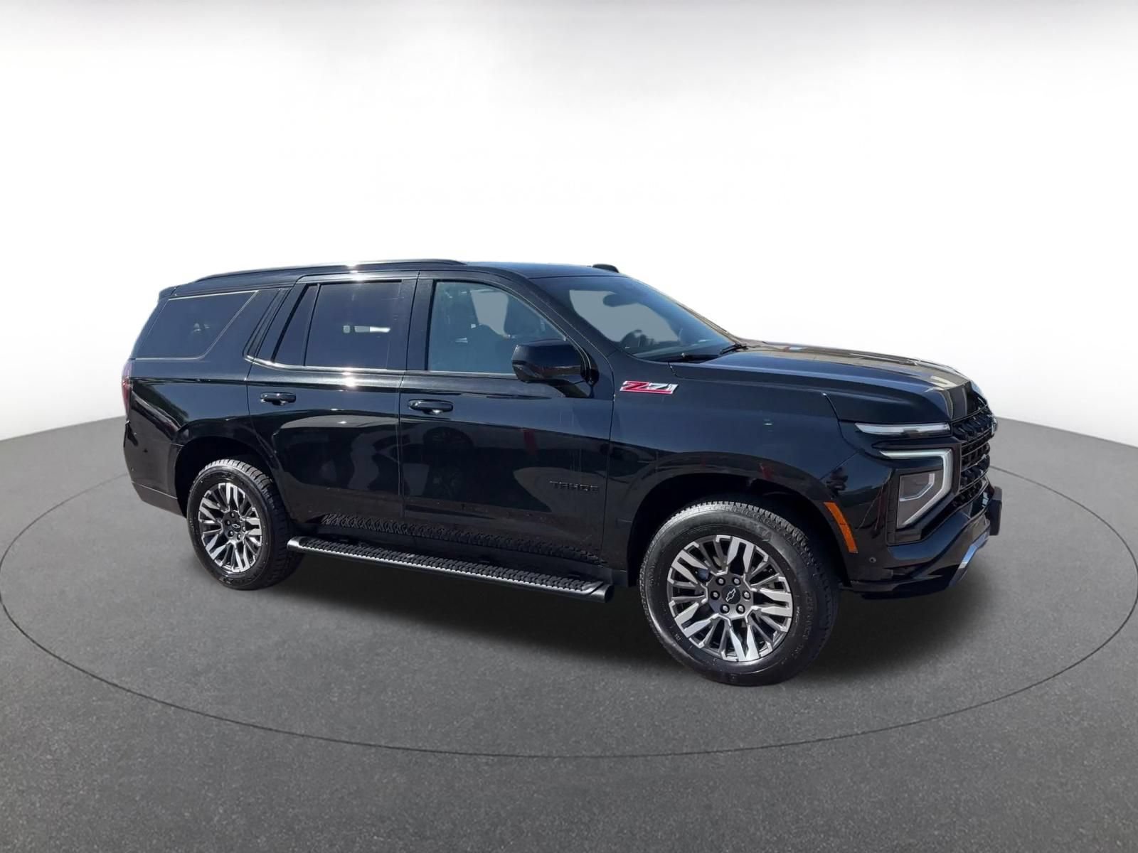Used 2025 Chevrolet Tahoe Z71 AWD/4WD image 2