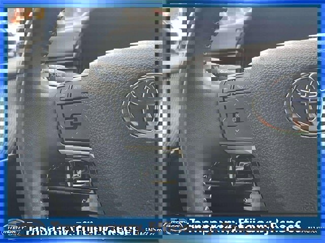 Used 2025 Toyota Camry SE image 21