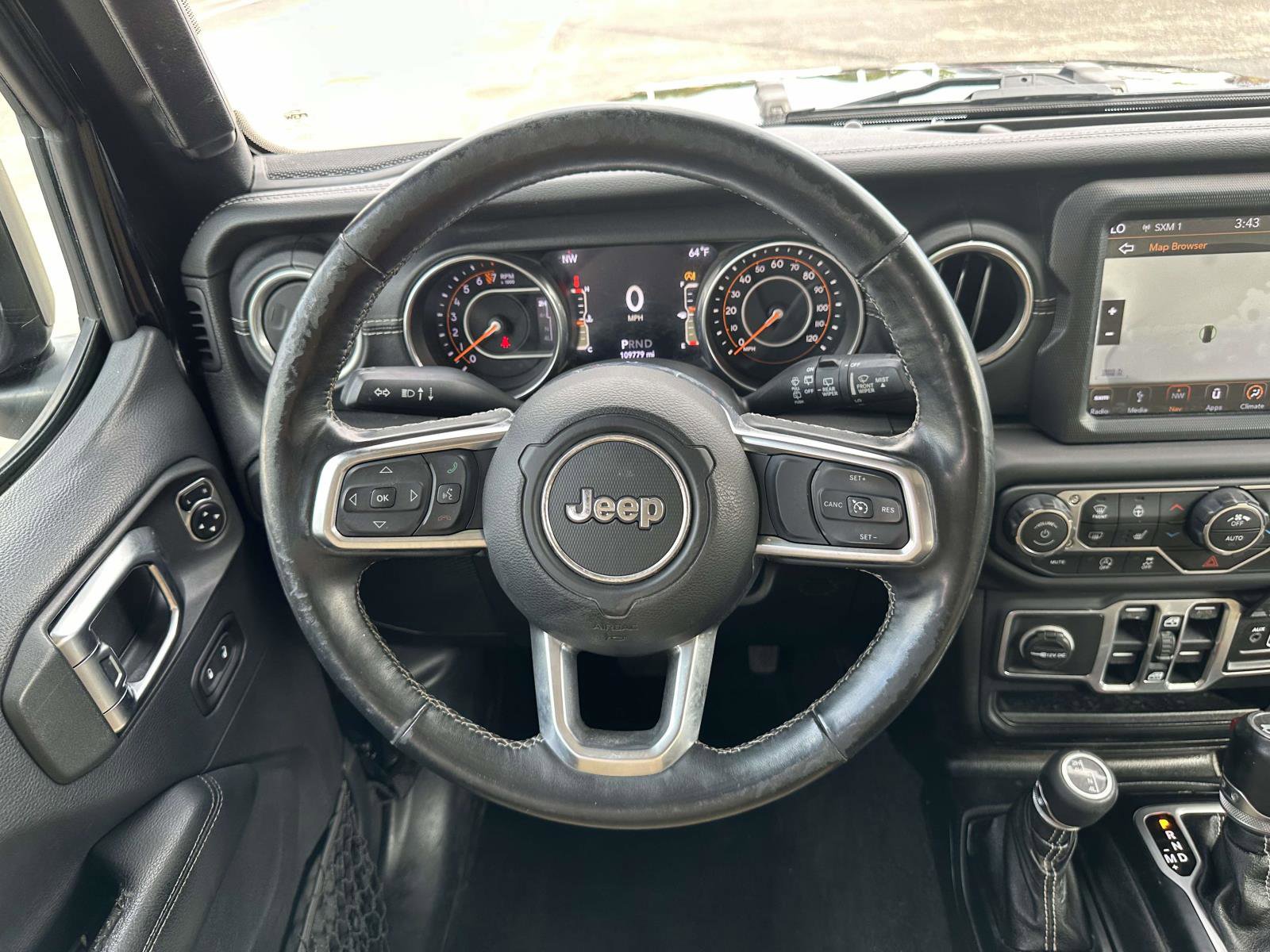 Used 2018 Jeep Wrangler Unlimited Sahara image 16
