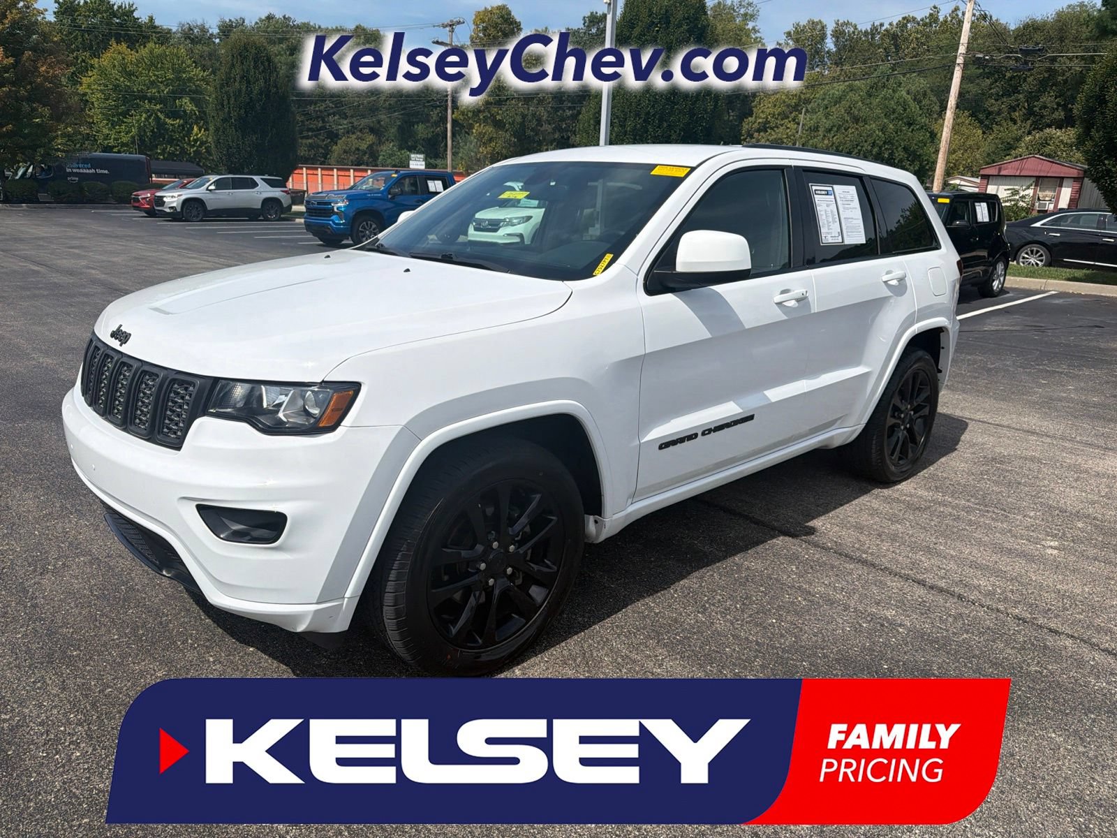 Used 2020 Jeep Grand Cherokee Altitude RWD image 1