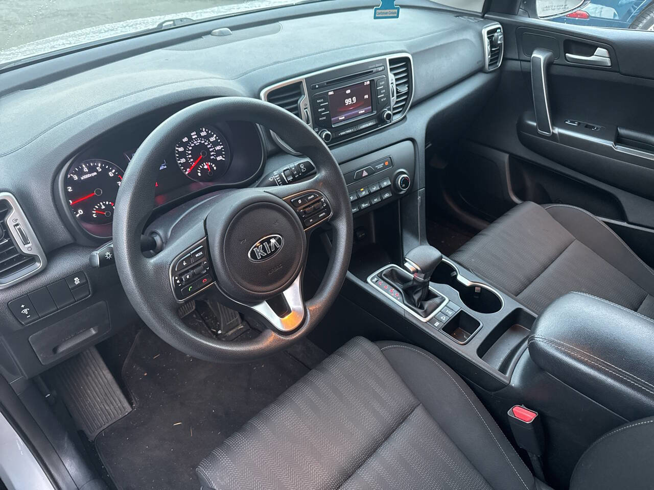 Used 2017 Kia Sportage LX image 5