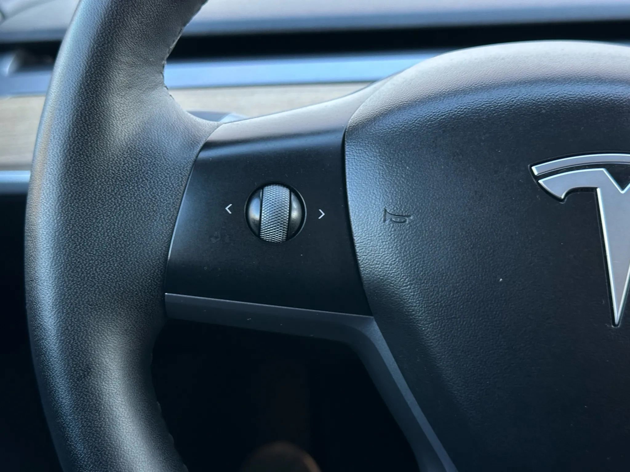 Used 2021 Tesla Model Y Performance image 25