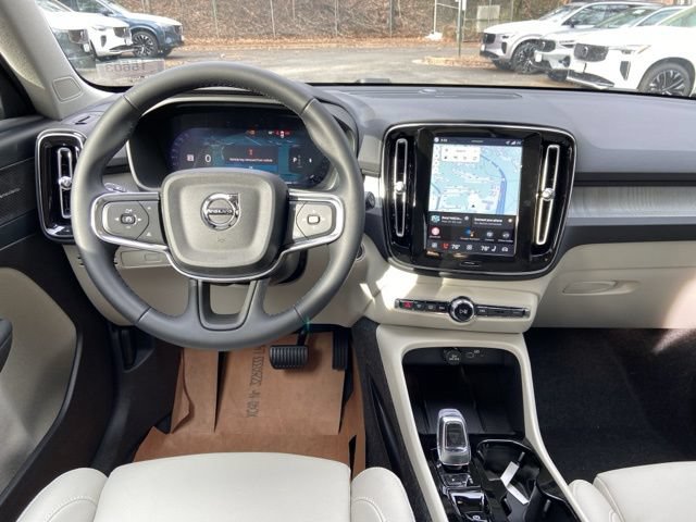 New 2026 Volvo XC40 B5 Ultra w/ Climate Package AWD/4WD image 13