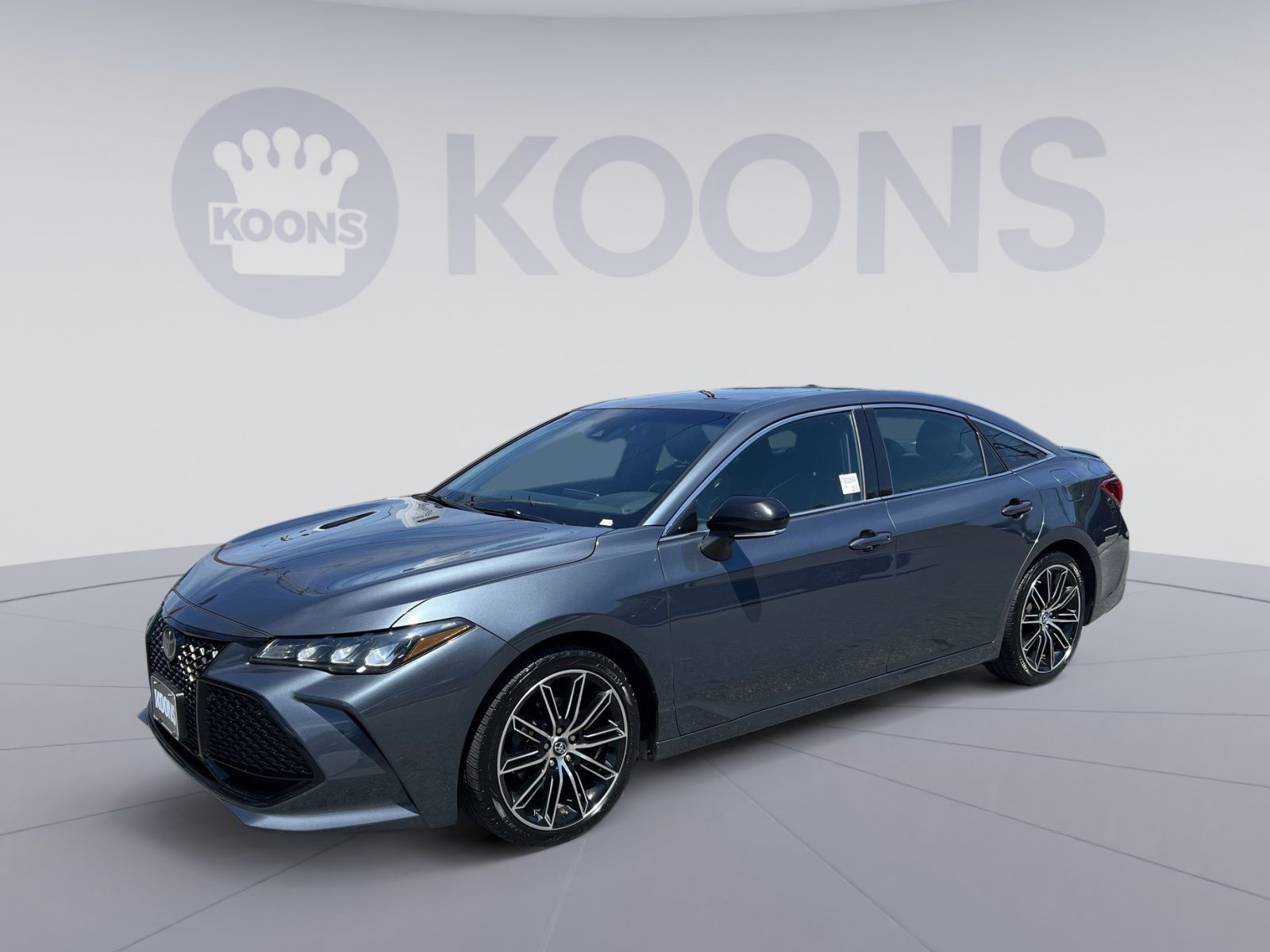 Used 2019 Toyota Avalon XSE w/ All Weather Liner Package FWD image 1