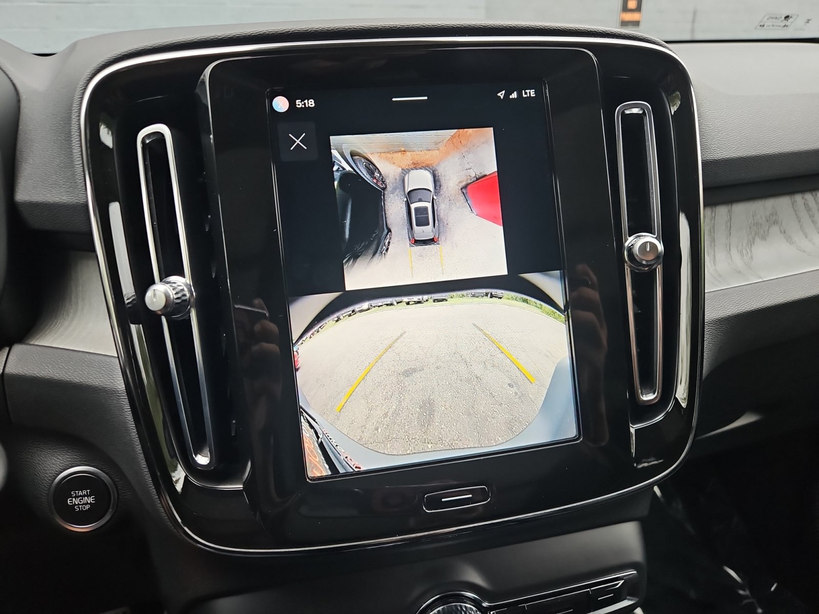 Used 2024 Volvo XC40 B5 Plus w/ Climate Package AWD/4WD image 19