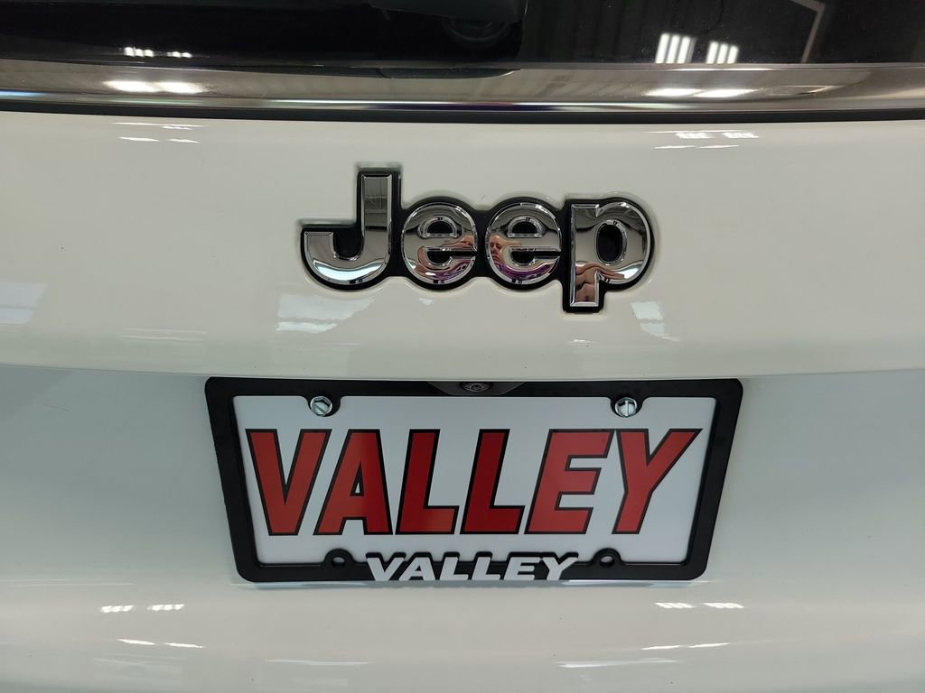 Used 2022 Jeep Compass Latitude AWD/4WD image 13