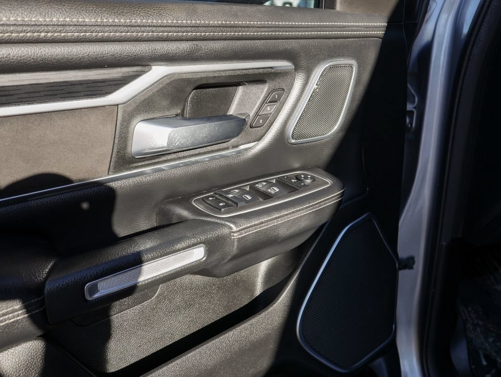 Used 2023 RAM 1500 Laramie AWD/4WD image 16