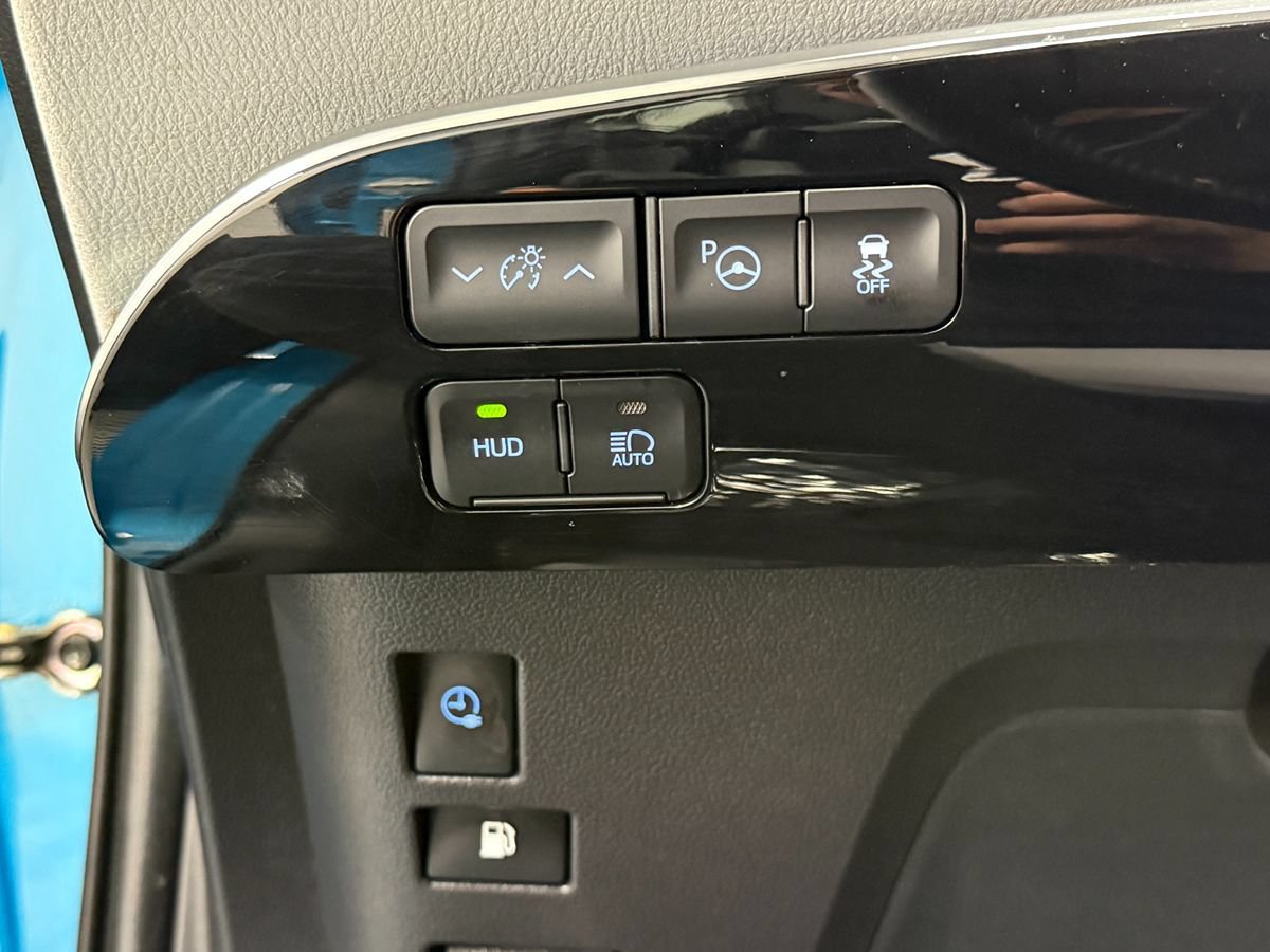 Used 2019 Toyota Prius Prime Advanced w/ Carpet Mat Package FWD image 22