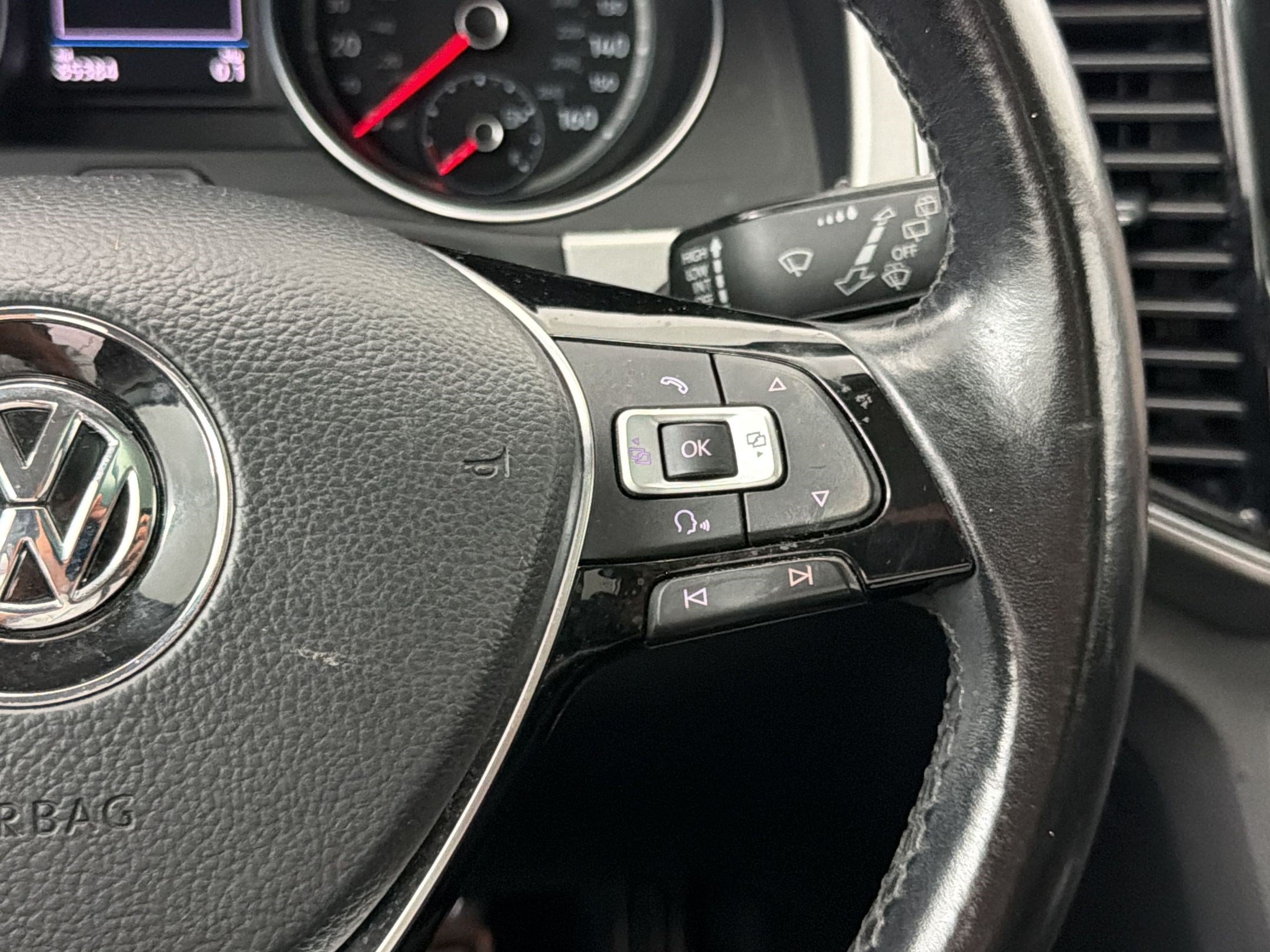 Used 2018 Volkswagen Atlas SEL w/ R-Line Package FWD image 29
