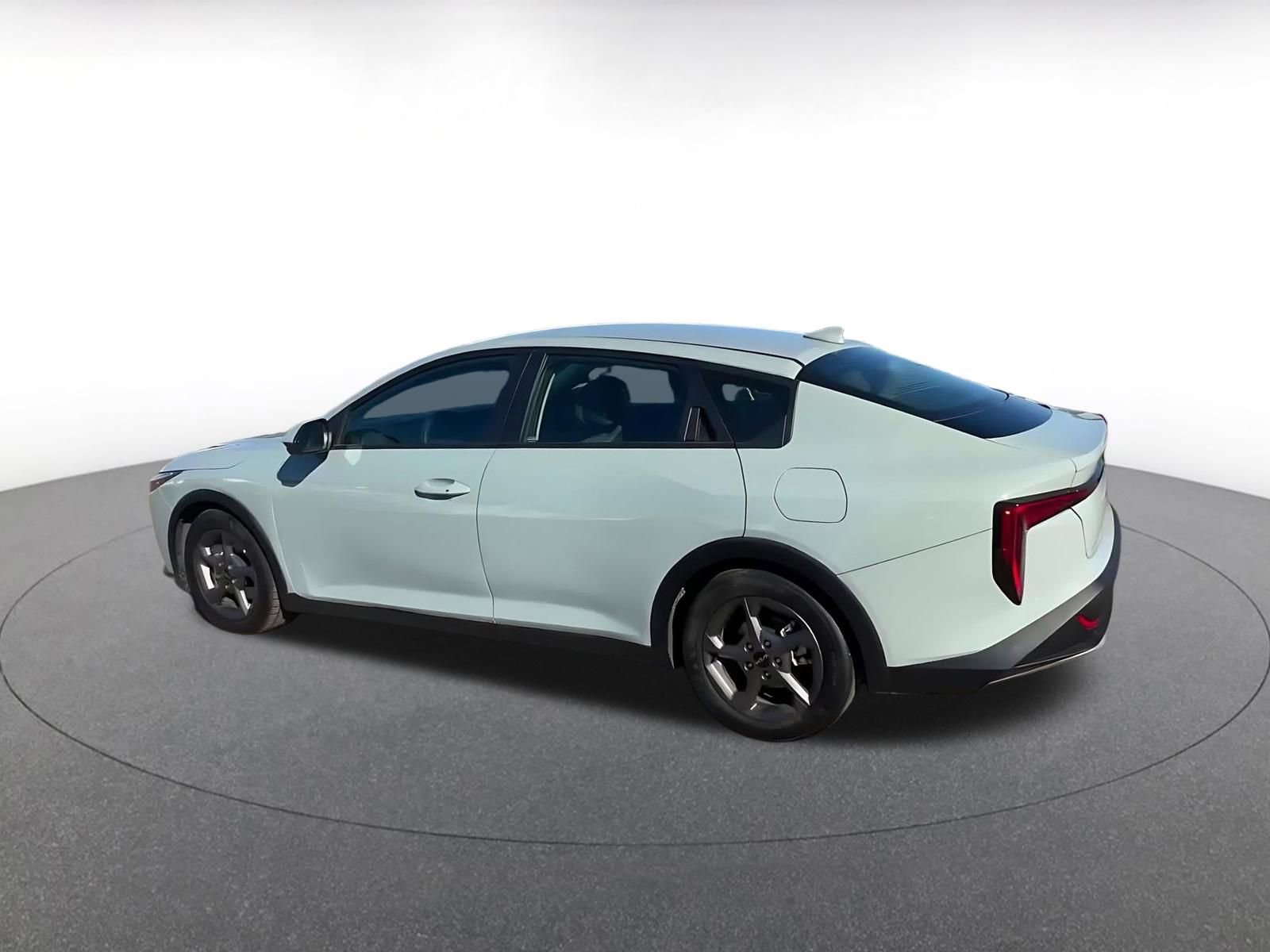 Used 2025 Kia K4 FWD image 9