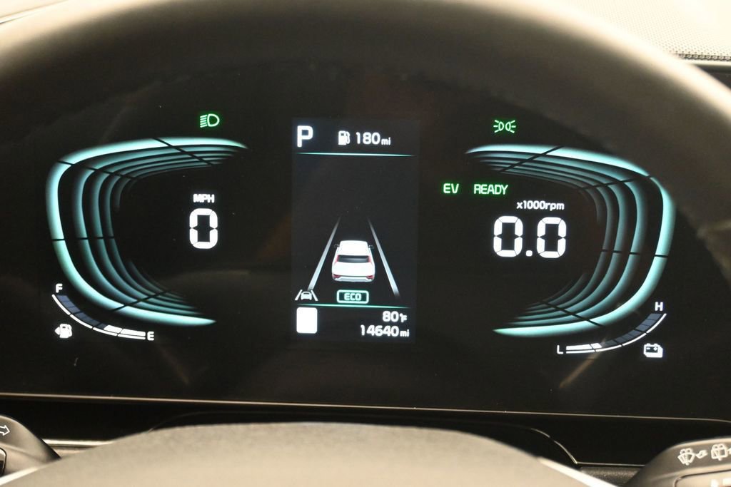 Used 2024 Kia Niro EX FWD image 12