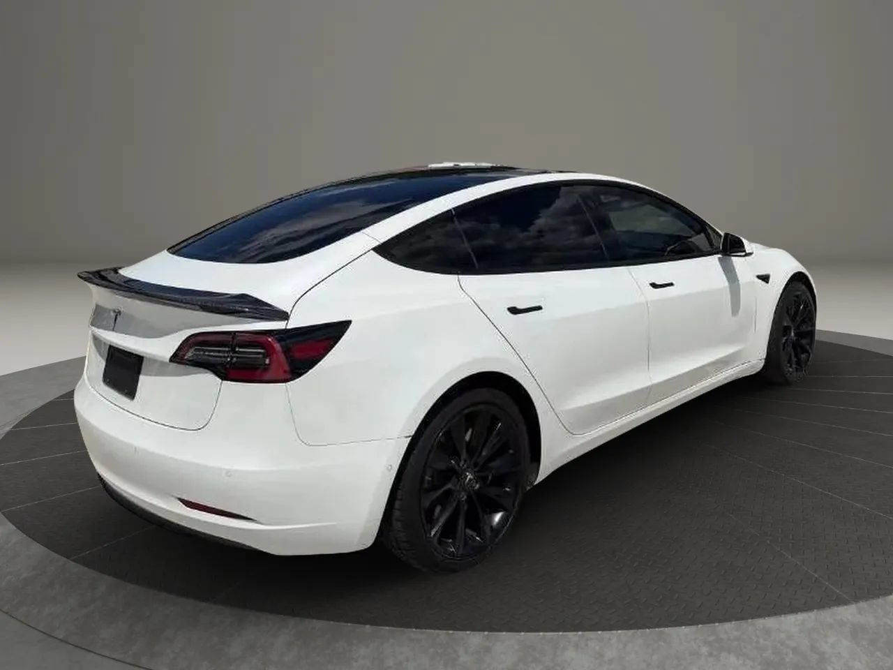 Used 2020 Tesla Model 3 Standard Range Plus RWD image 7