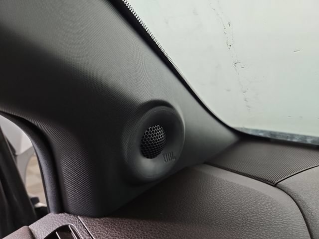 Used 2023 Toyota Sienna Platinum FWD image 27