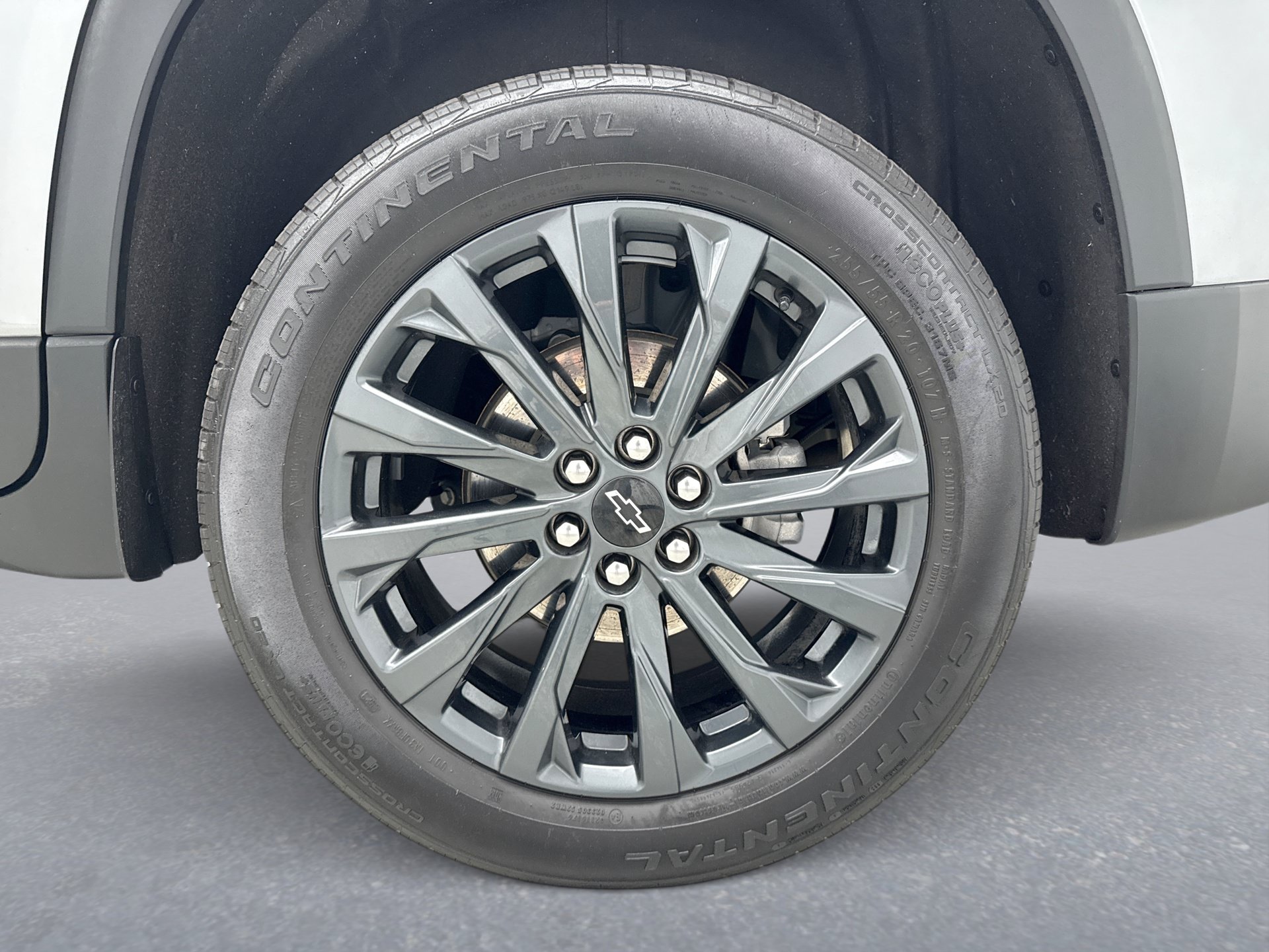 Used 2023 Chevrolet Traverse RS AWD/4WD image 29