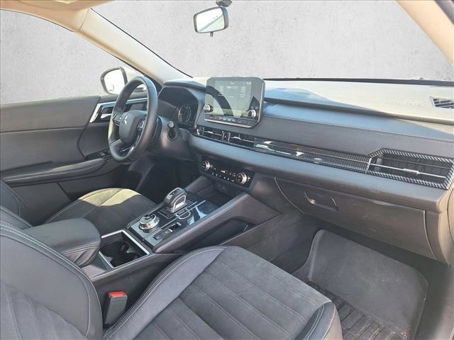 Used 2023 Mitsubishi Outlander SE FWD image 19
