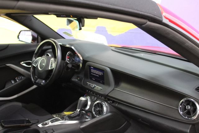 Used 2020 Chevrolet Camaro LT w/ RS Package RWD image 10