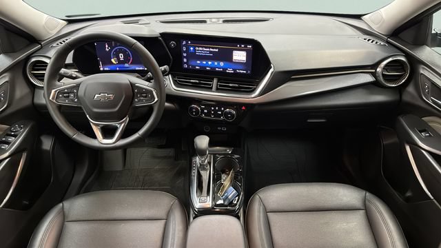Used 2025 Chevrolet Trax ACTIV w/ Driver Confidence Package FWD image 11
