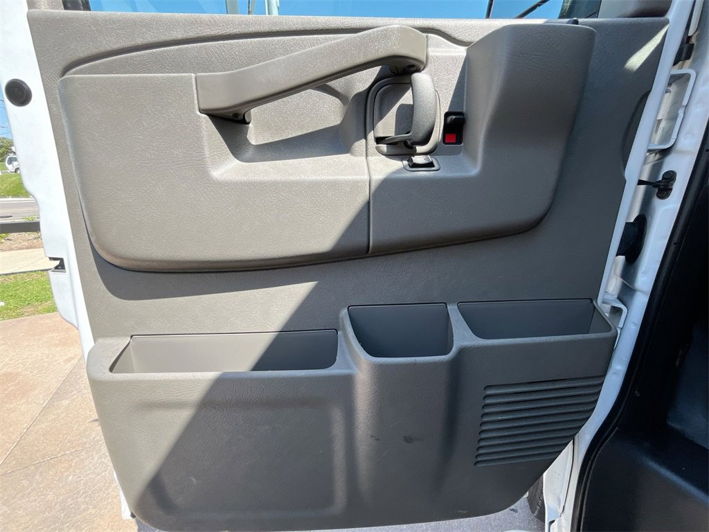 Used 2024 GMC Savana 2500 w/ Driver Convenience Package image 14