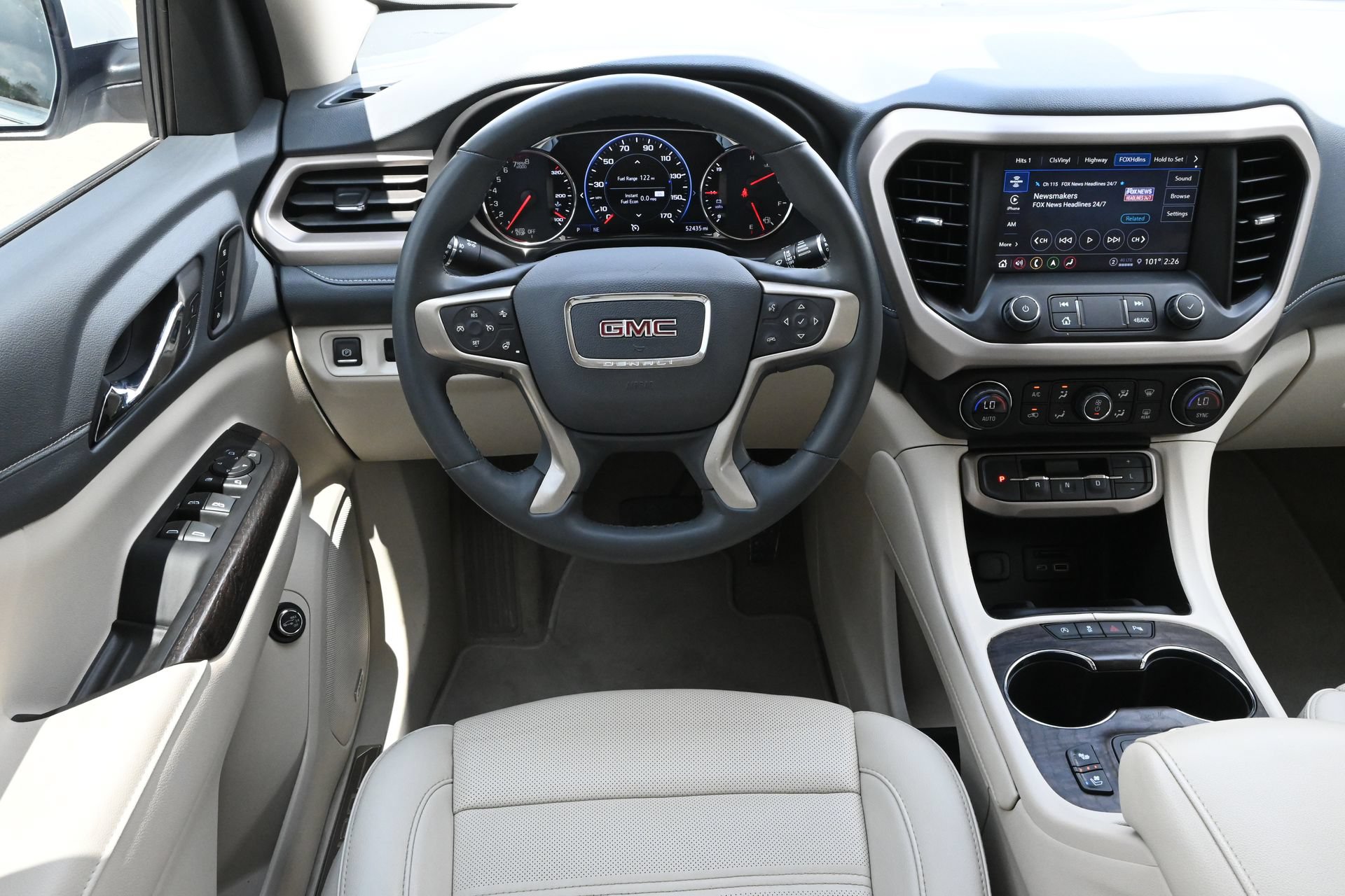 Used 2023 GMC Acadia Denali AWD/4WD image 10