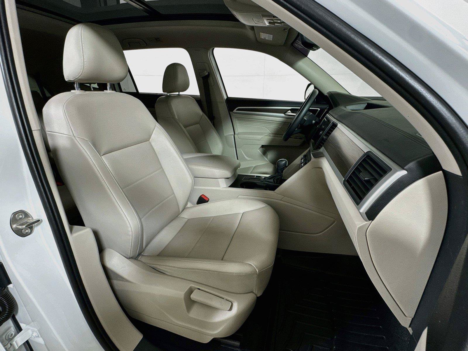 Used 2021 Volkswagen Atlas SE w/ Panoramic Sunroof Package FWD image 28